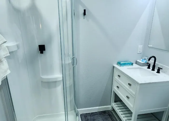 Aparthotel Modern Two Bedroom With Views 3*