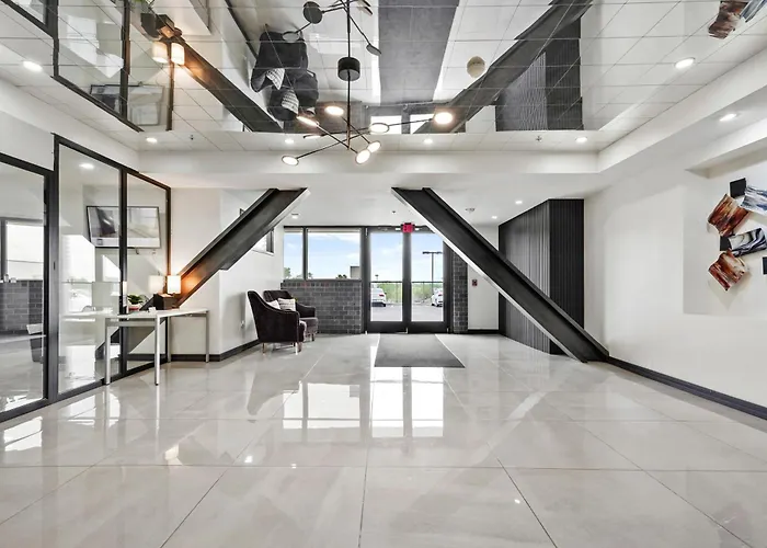 Modern Two Bedroom With Views