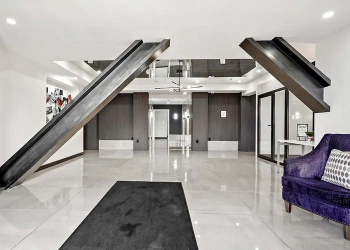 Modern Two Bedroom With Views